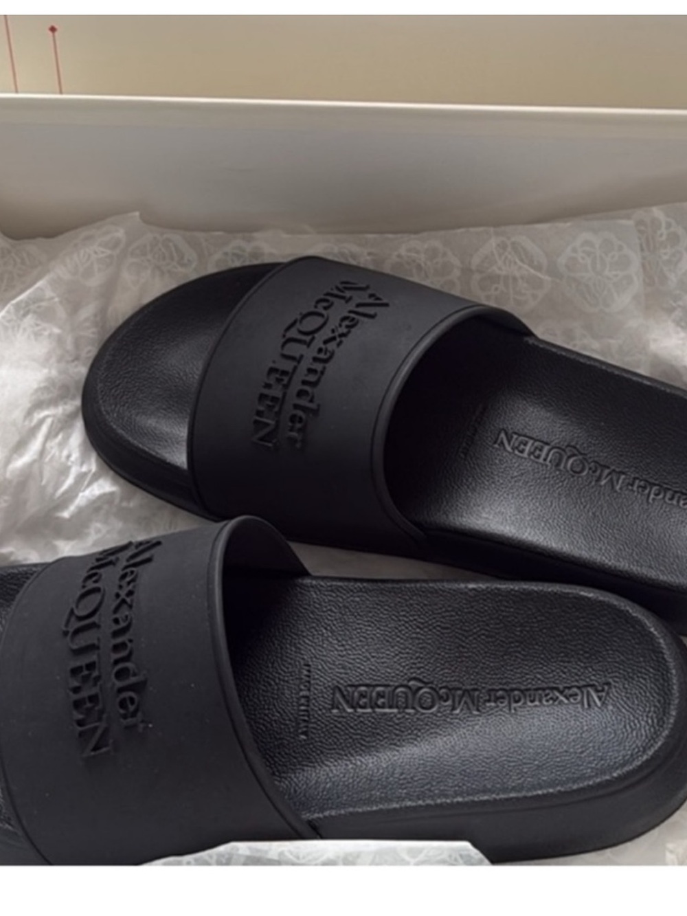 ALEXANDER MCQUEEN RUBBER SLIDER LOGO BLACK 37.5 =7 1/2 NWT